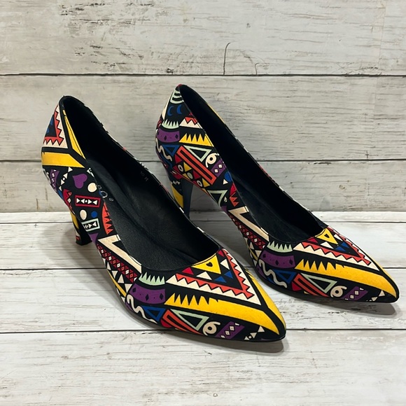Ashro Shoes - Fabric multi-colored wild print pump